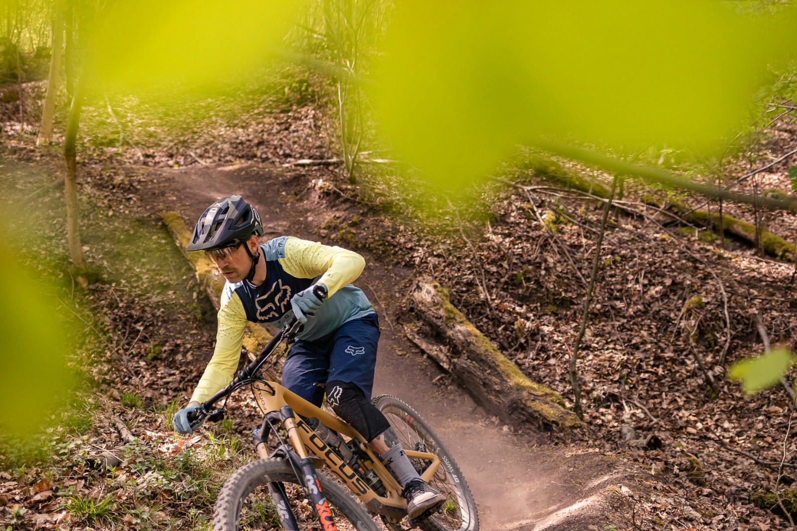 BAIA SPRIE - LACUL ALBASTRU